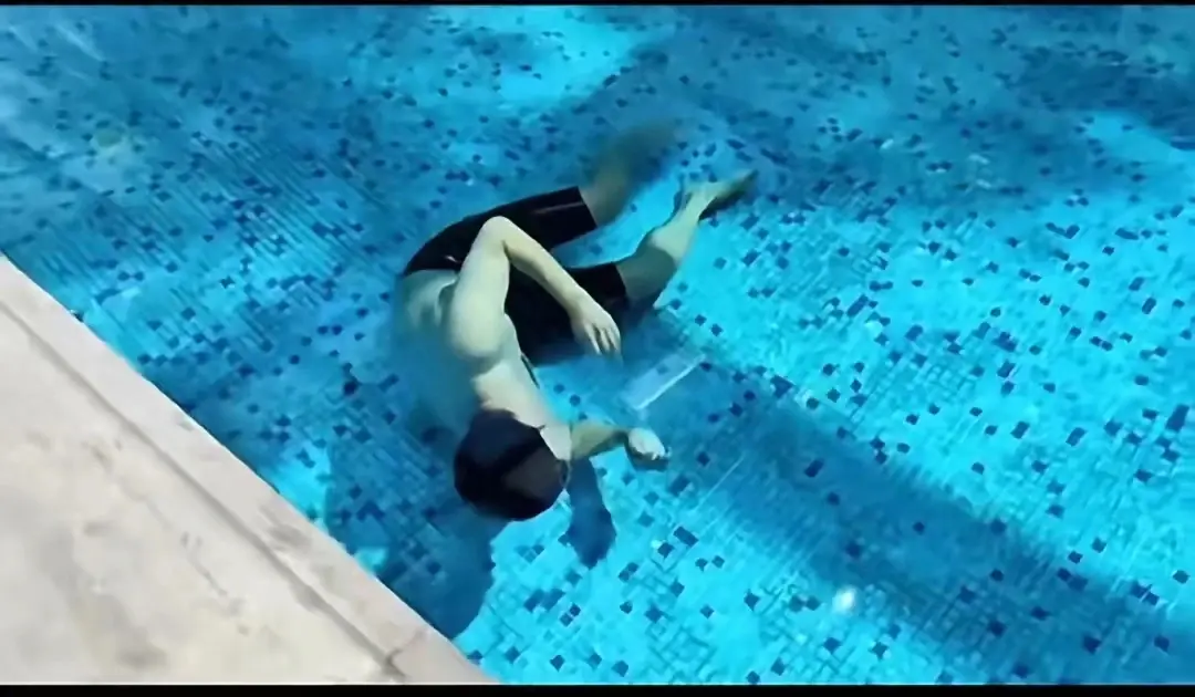 游泳教练憋气练习时意外溺亡，郑州25岁游泳教练溺水身亡事件 1
